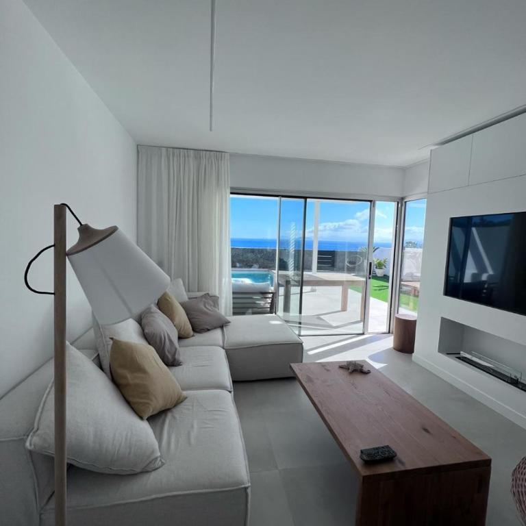 Vulcana Suite - Three-Bedroom Villa - 14