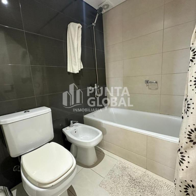 Punta del Este, muy lindo apartamento 2 dormitorios #29 - Apartamento de 2 dormitorios - 11