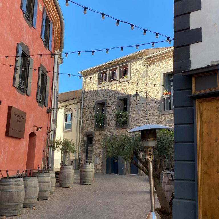 Charming house in village centre with terrace - Maison 2 Chambres - 26