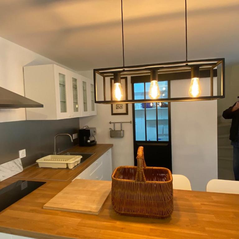 Charming house in village centre with terrace - Maison 2 Chambres - 7