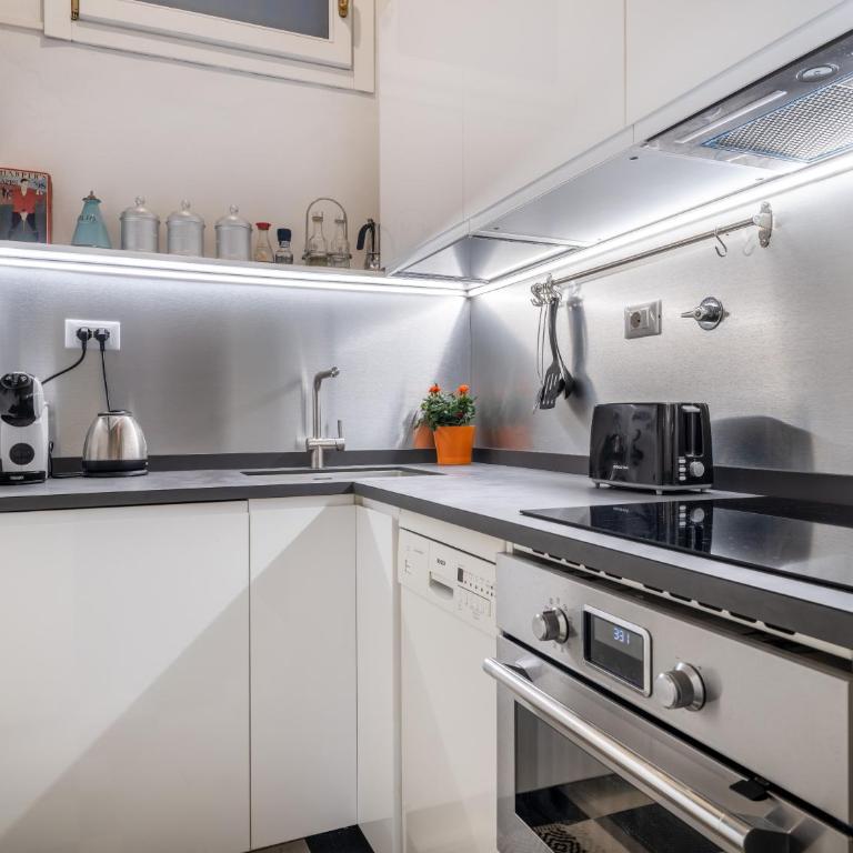 Santa Croce View Cool & Air Condizioned Private Entrance Apartment - Appartamento - 24