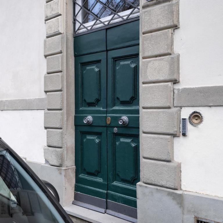 Santa Croce View Cool & Air Condizioned Private Entrance Apartment - Appartamento - 39