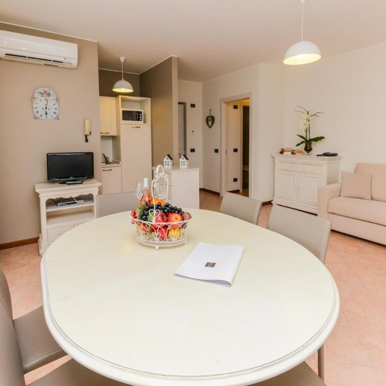 Il Sogno Apartments - Appartamento con 2 Camere da Letto e Vista Lago - 2