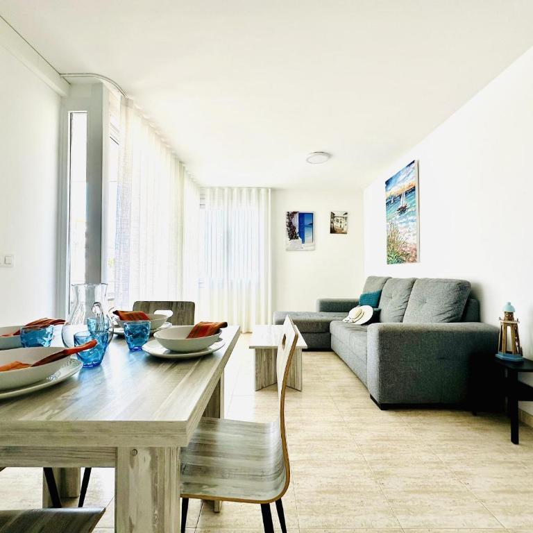 Apartamento con WIFI y Parking a 2ª Línea de Playa en Santa Margarita, Roses - ES-258-66 - Apartment - 8