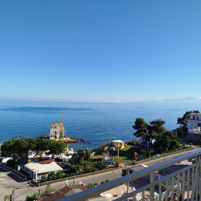 Le finestre sul mare - Two-Bedroom Apartment - 45