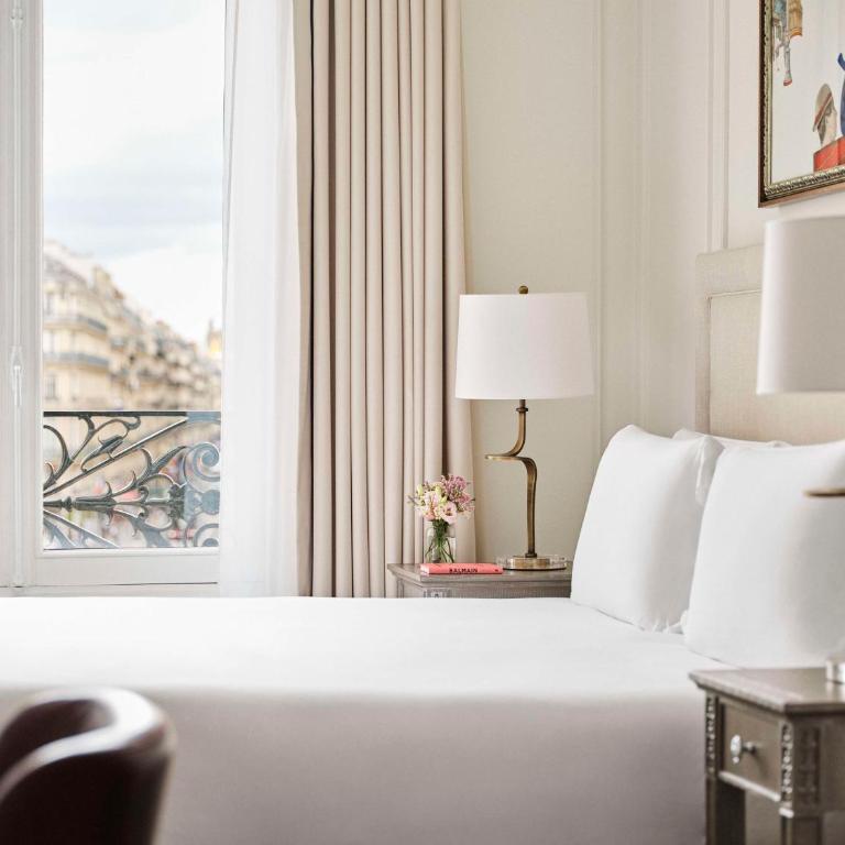 Hôtel du Louvre, in The Unbound Collection by Hyatt - Corner Family Room - 1