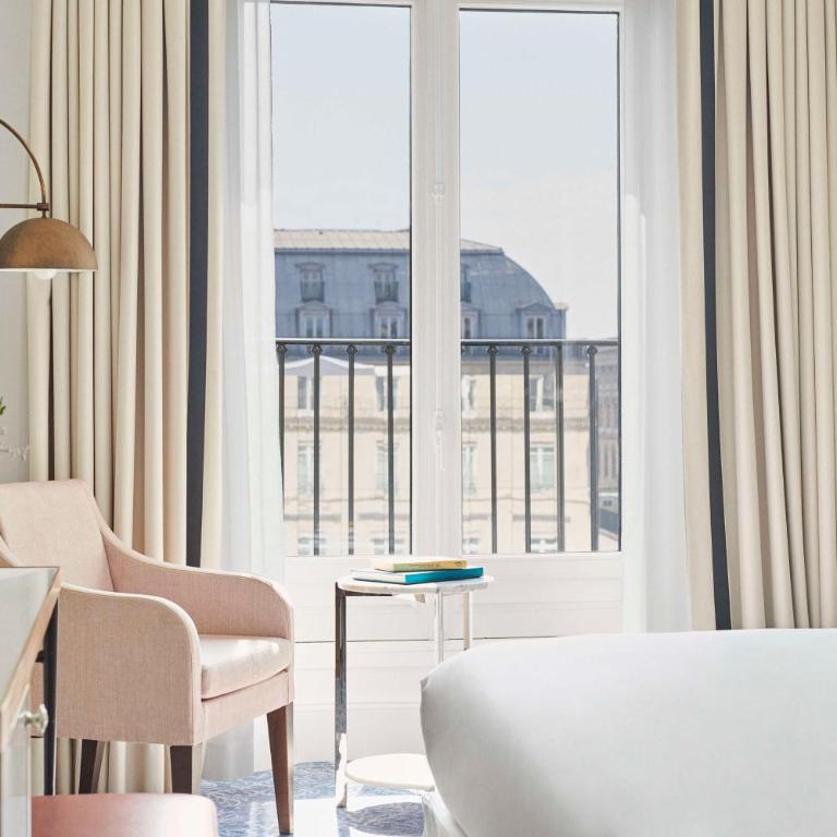 Hôtel du Louvre, in The Unbound Collection by Hyatt - Deluxe King Room with View - 5