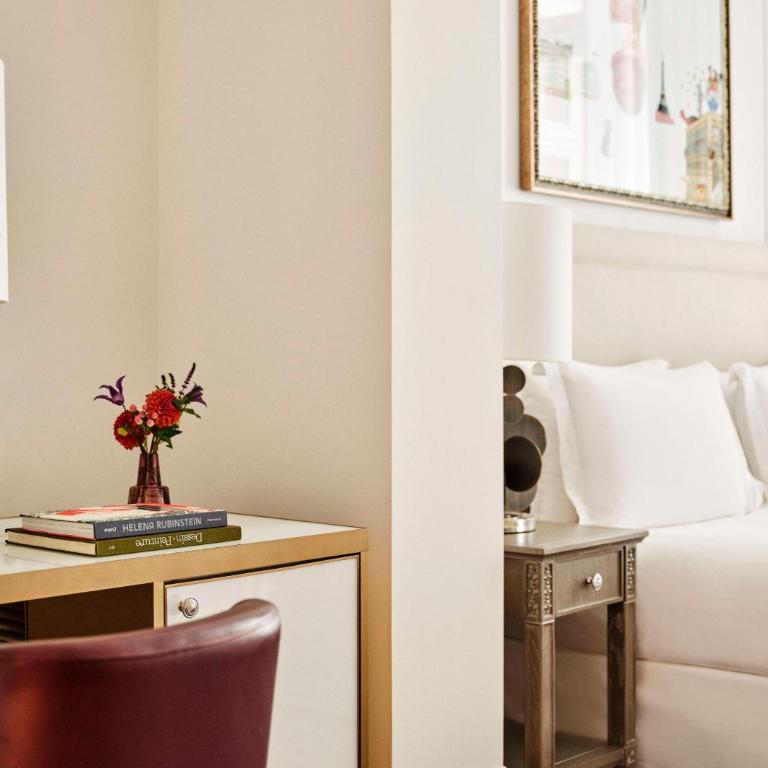 Hôtel du Louvre, in The Unbound Collection by Hyatt - King Room with View - 5