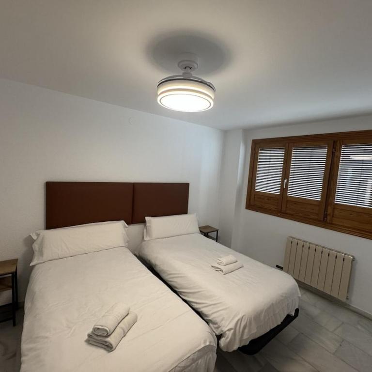 Spacious Top-Floor Apartment - Two-Bedroom Apartment - 2