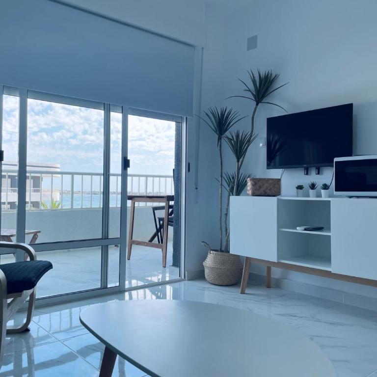 Palmera Beach by Renthas - Apartamento de 2 dormitorios con vistas a la piscina - 4