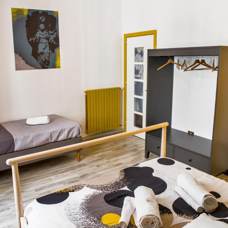 Napoli Connect Guesthouse - Camera Tripla con Bagno - 5
