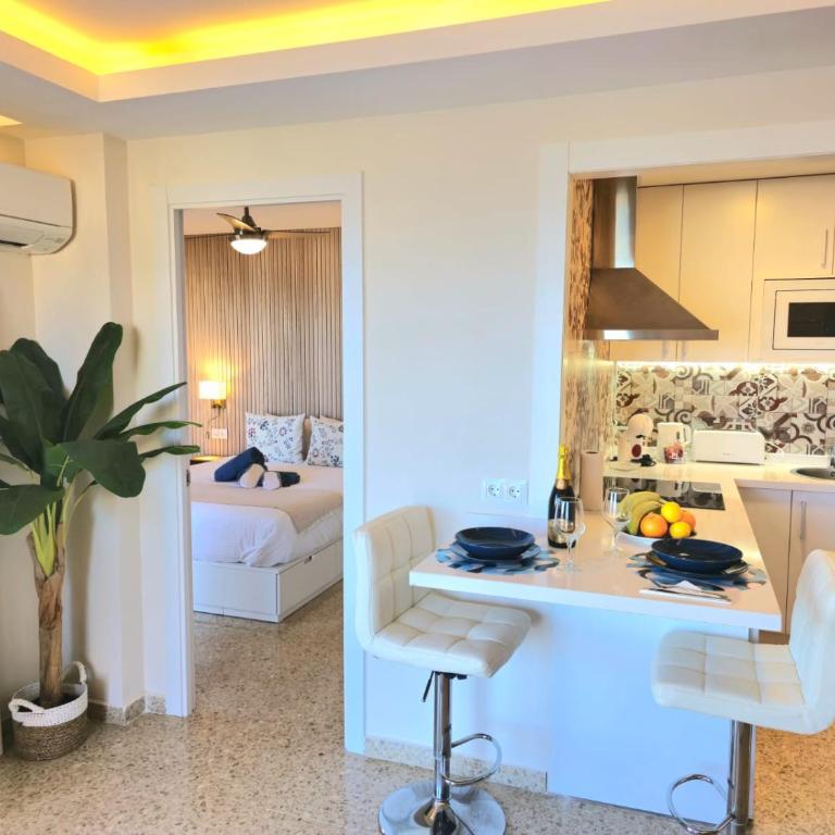 Seaview Retreat Torremolinos City Center, with pool and amazing views BY NAMASTE ELITE - Apartamento de 1 dormitorio - 46