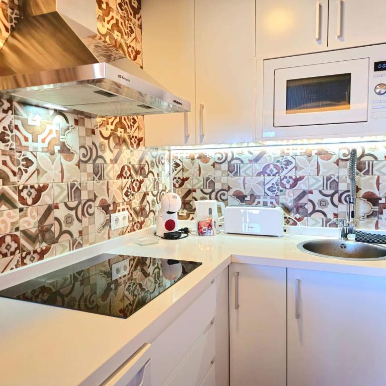 Seaview Retreat Torremolinos City Center, with pool and amazing views BY NAMASTE ELITE - Apartamento de 1 dormitorio - 51