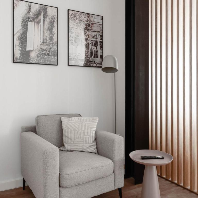 Limehome Almeria Hernan Cortes - Estudio - 6