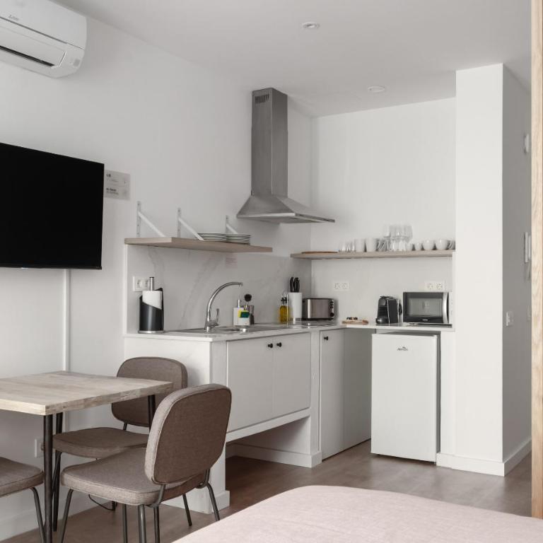 Limehome Almeria Hernan Cortes - Estudio - 4