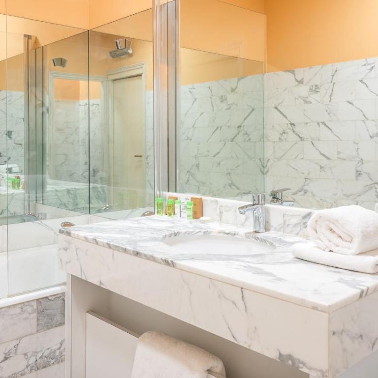 Grand Hôtel Des Templiers - Chambre Simple avec Baignoire - 3