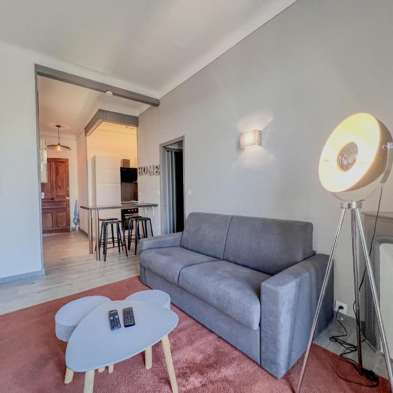 Cannes City Break - 2nd Floor - Sunny Balcony & Quiet Street - Villa 1 Chambre - 1