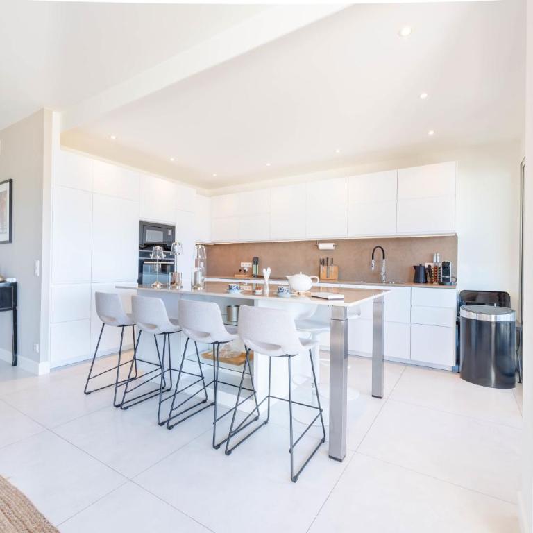 Luxury 2-Br Apartment with Sea View Cannes - Appartement - 14