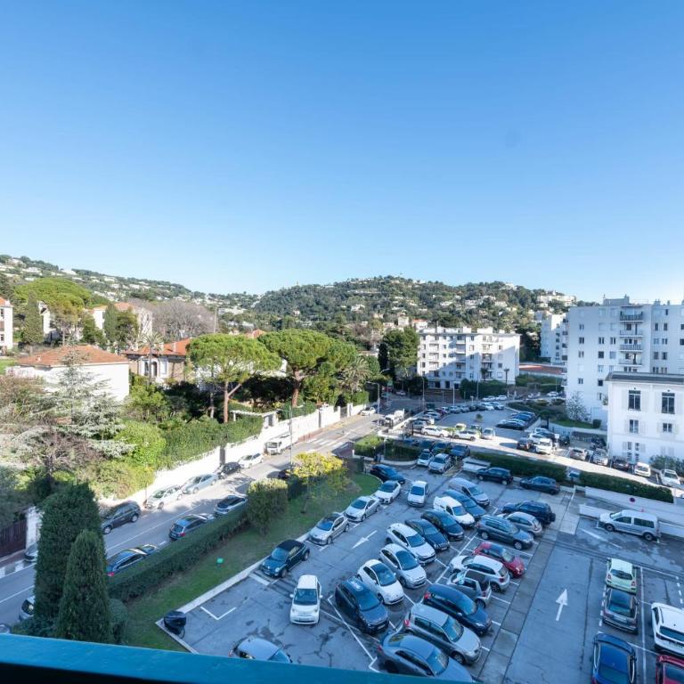 Luxury 2-Br Apartment with Sea View Cannes - Appartement - 43