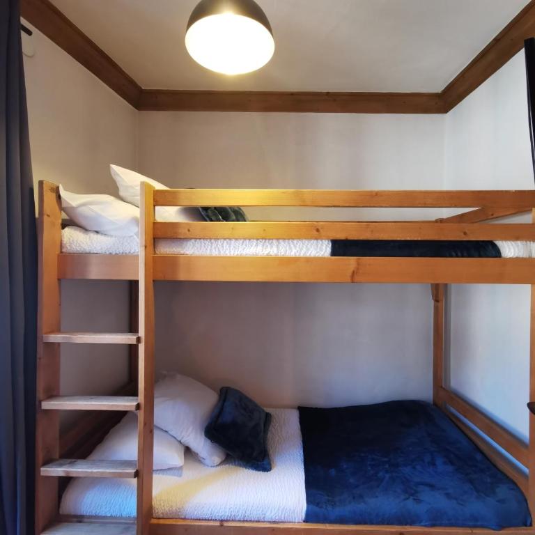 Hôtel Restaurant Angival - Chambres et Appartement - Chambre Familiale avec Salle de Bains - 5