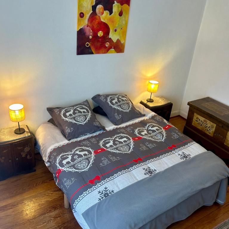 Aulouison Maison spacieuse et paisible de 200 m2, à proximité du Parlement européen - Maison de Vacances - 3