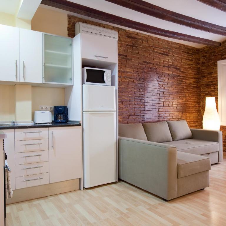 Gothic - Ramblas Apartments - Two-Bedroom Apartment with Balcony - 9