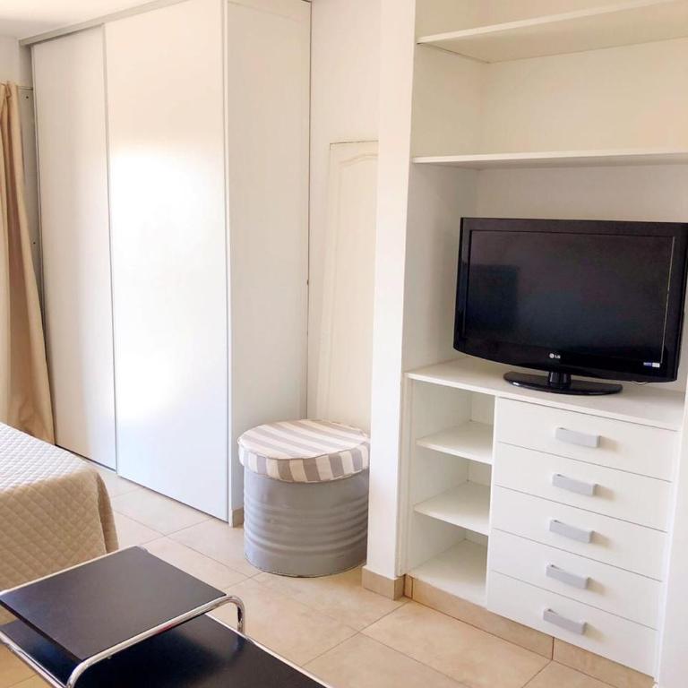 Excelente Monoambiente - One-Bedroom Apartment - 2