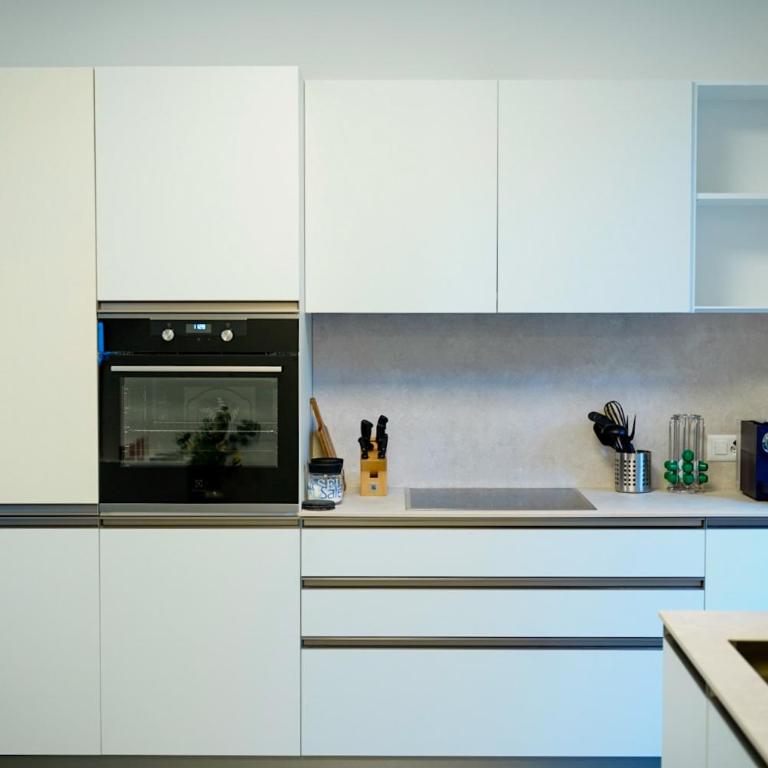 Elite Apartment - Two-Bedroom Apartment with Garden View - 13