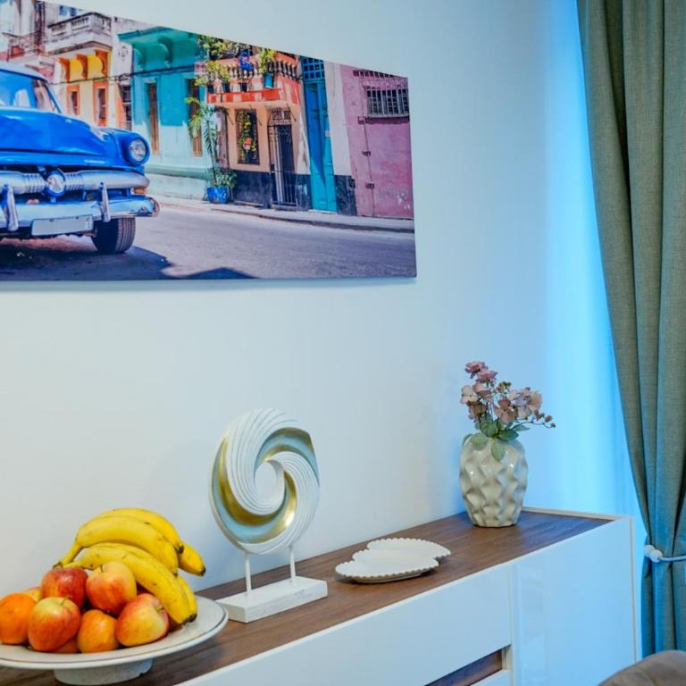 Elite Apartment - Two-Bedroom Apartment with Garden View - 19