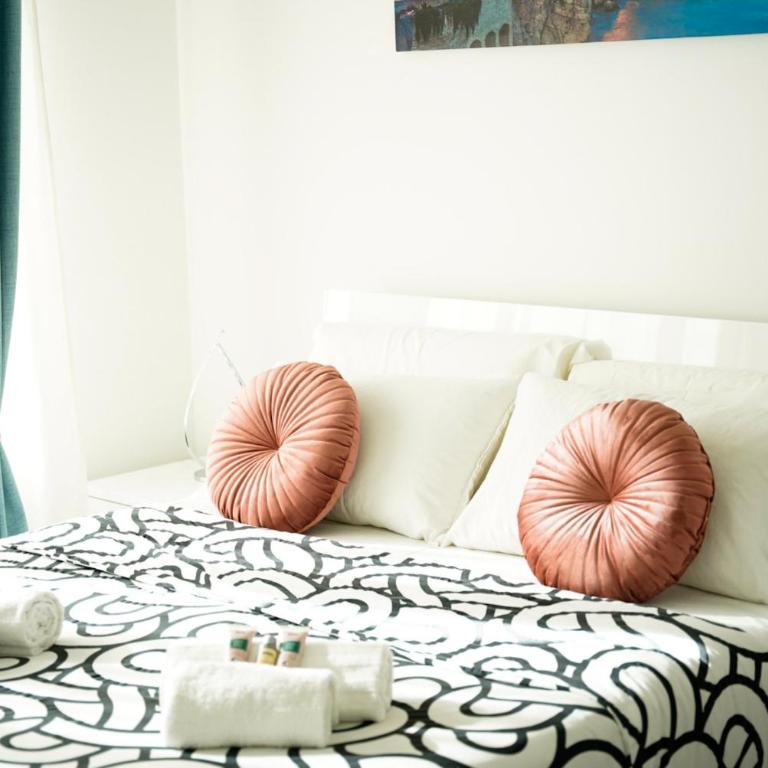 Elite Apartment - Two-Bedroom Apartment with Garden View - 30