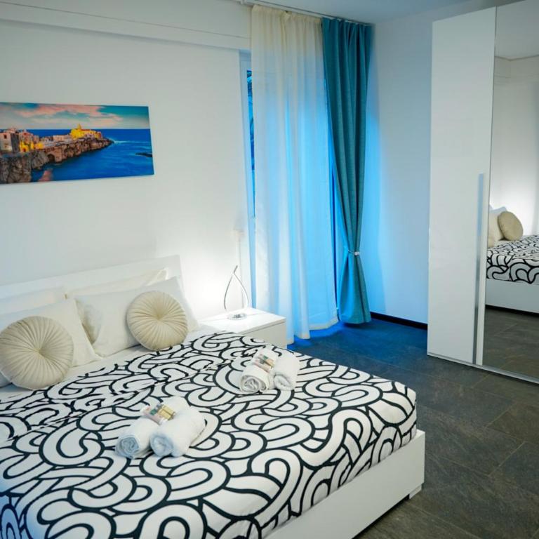 Elite Apartment - Two-Bedroom Apartment with Garden View - 36