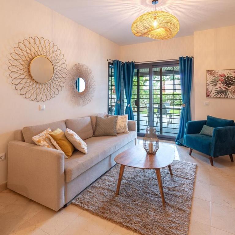 Elegant Getaway near Villa Padierna Marbella Lux - Two-Bedroom Apartment with Terrace - 1