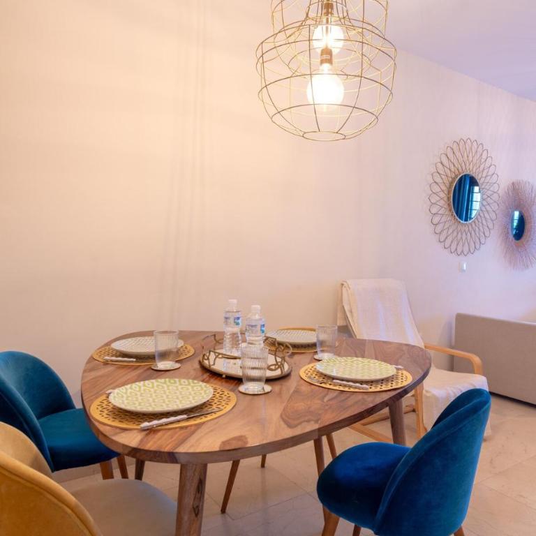 Elegant Getaway near Villa Padierna Marbella Lux - Two-Bedroom Apartment with Terrace - 49
