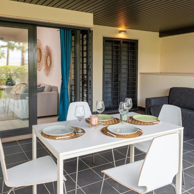 Elegant Getaway near Villa Padierna Marbella Lux - Two-Bedroom Apartment with Terrace - 56