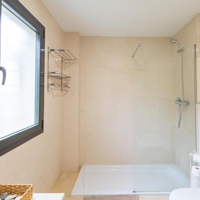 Elegant Getaway near Villa Padierna Marbella Lux - Two-Bedroom Apartment with Terrace - 64
