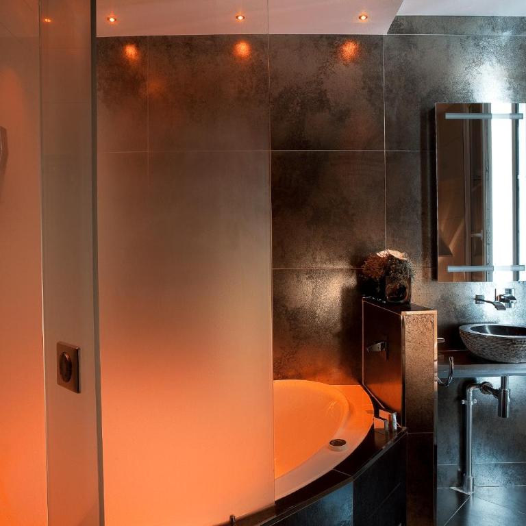 Secret de Paris - Hotel & Spa - Chambre Opéra Garnier avec Bain à Remous - 10
