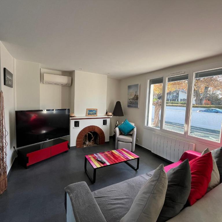 Maison famille avec piscine, Wi-Fi et parking à Gujan-Mestras - FR-1-319-583 - Maison de Vacances - 5
