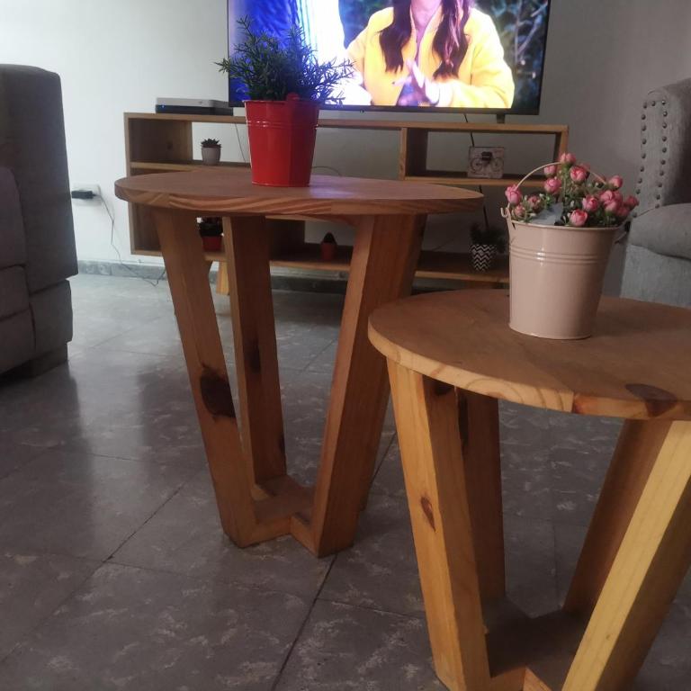 CASA PARA DOS A OCHO PERSONAS CON ESTACIONAMIENTO PARA DOS AUTOS Y DESAYUNO o MERIENDA INCLUIDO - Three-Bedroom House - 22