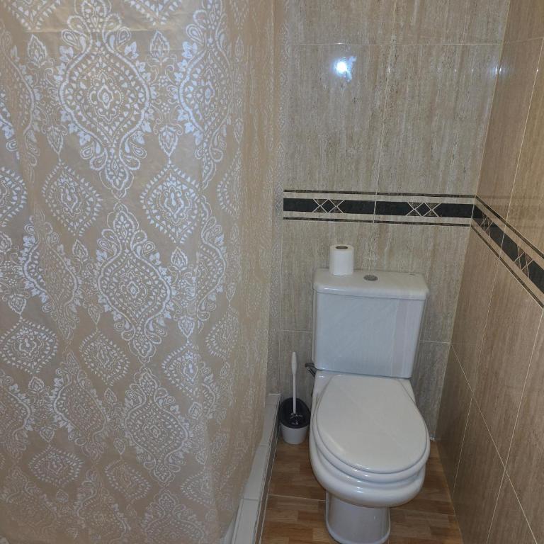 Acogedoras Habitaciónes en Madrid - Standard Double Room with Shared Bathroom - 15