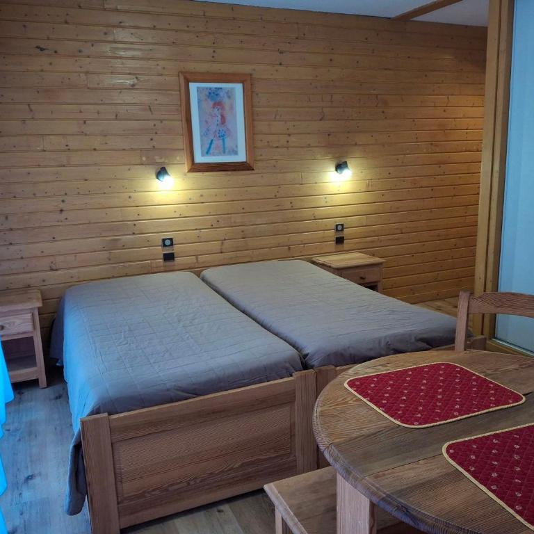 Studio central 3 pers avec WiFi et parking à Brides-les-Bains - FR-1-512-281 - Studio - 4