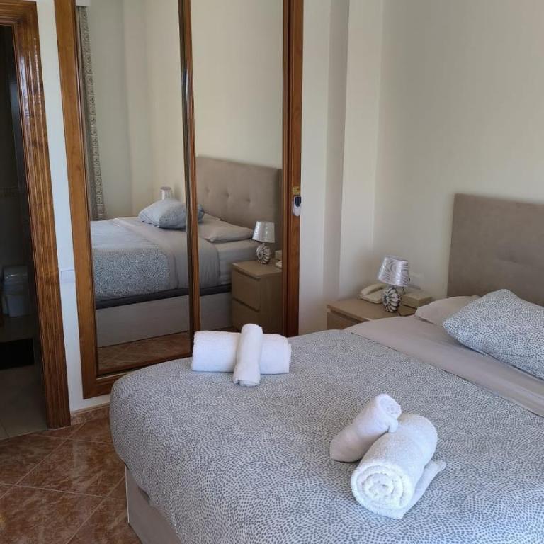 La Roca-Mediterráneo Views, 8th Floor-New Kitchen- POOL- Parking-Air Conditioning, Ceiling Fans & Free WIFI - Apartamento de 1 dormitorio - 13