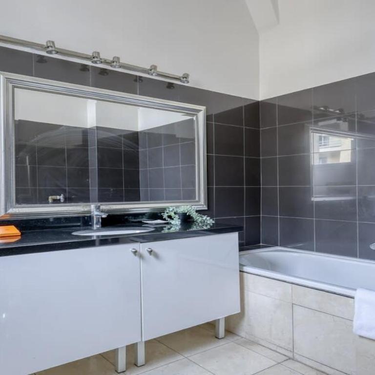 Renovated, Amazing & Huge Flat of 200 sqm Paris 16 - Apartment mit 2 Schlafzimmern - 13