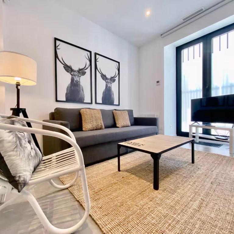 Charming Urban La Latina - One-Bedroom Apartment - 1