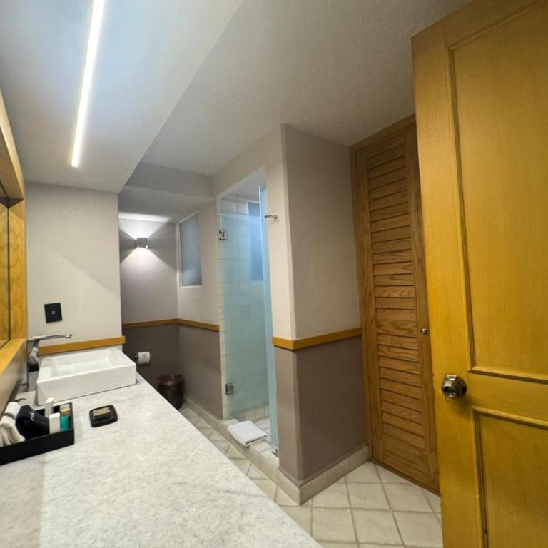 Hacienda Jurica by Brisas - Balcony Two Beds - 3