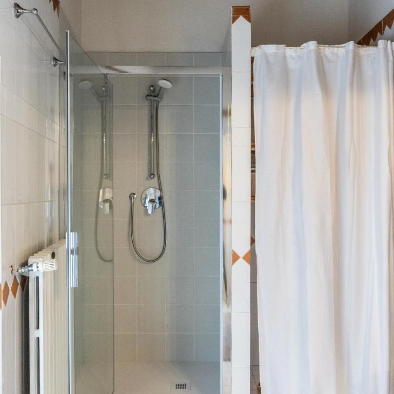 Modena City Center - Private Parking & 5 Guests - One-Bedroom Apartment - 25