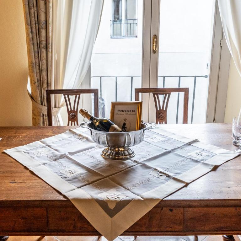 Modena City Center - Private Parking & 5 Guests - One-Bedroom Apartment - 35