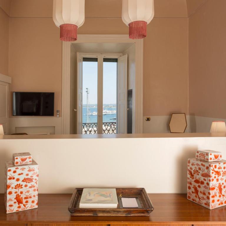 Palazzo Colombo - Camera Deluxe Matrimoniale con Vista Mare - 1