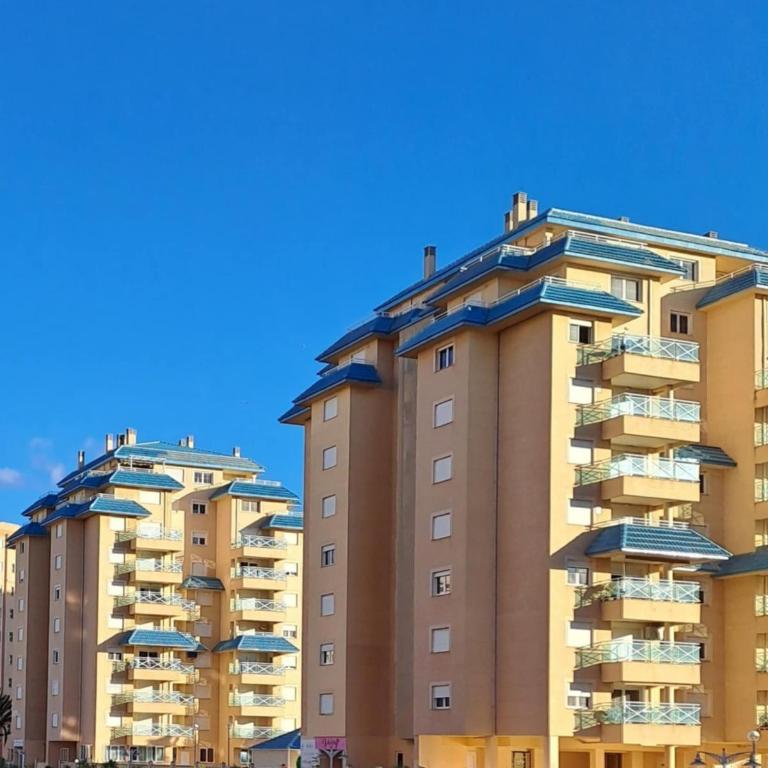 Vista Del Sol - Two-Bedroom Apartment - 18