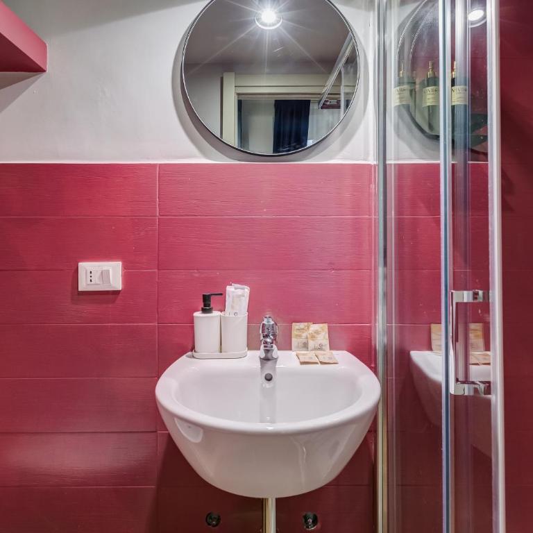 VIVILO COLLECTION - Collina 24 Suites - close to Via Veneto - Doppelzimmer mit Whirlpool-Badewanne - 3