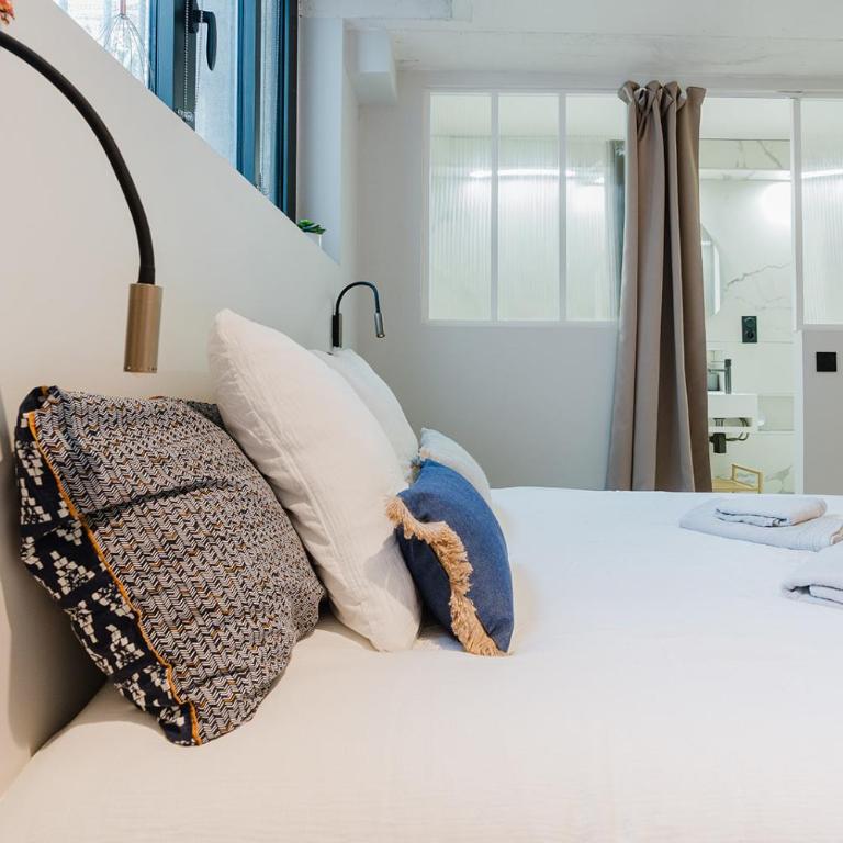Maison CHALIOT Hosts & Events - Chambre Double Deluxe avec Douche - 5